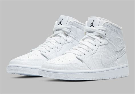 nike jordan wit hoog|white jordan shoes.